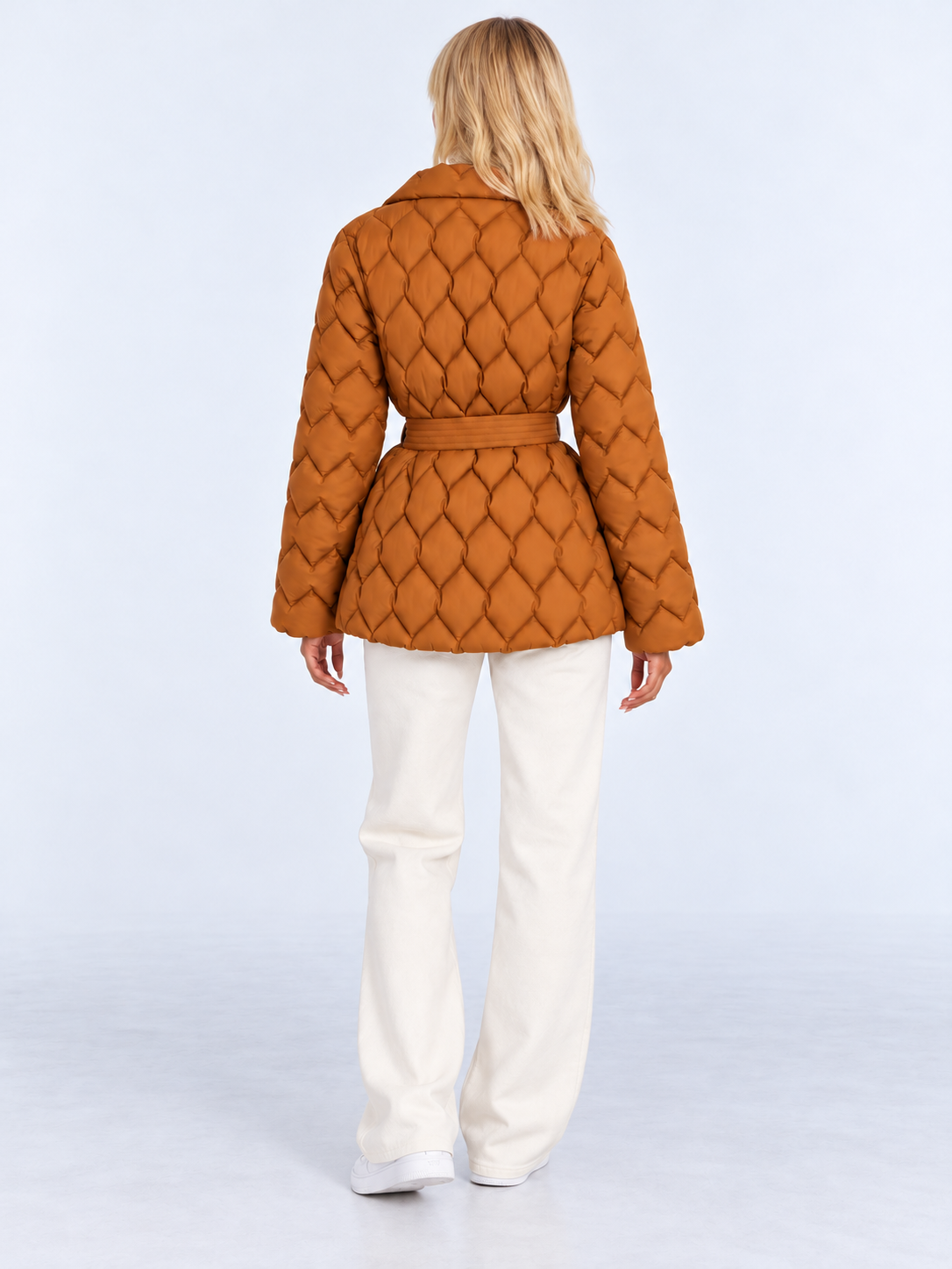 Doudoune Femme Matelassée à Ceinture — Orange — vue de dos portée