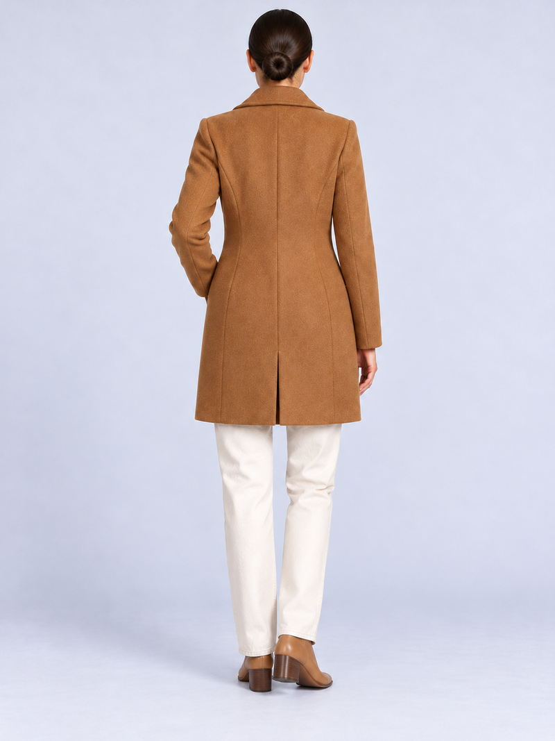Manteau Long Femme Élégant et Chaud — Camel — vue de dos portée