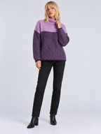 Pull Col Roulé Femme Ample Motif Chevron — Lilas — vue de face portée