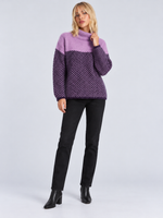 Pull Col Roulé Femme Ample Motif Chevron — Lilas — vue de face portée