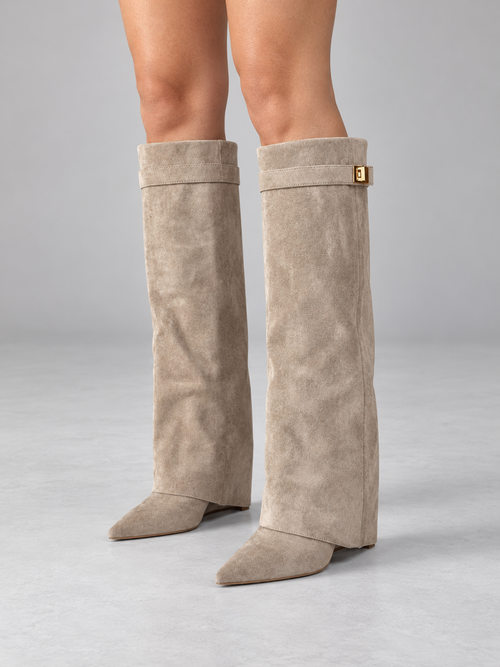 Bottes Hautes Femme à Talon Détail Doré — Beige — vue de face portée