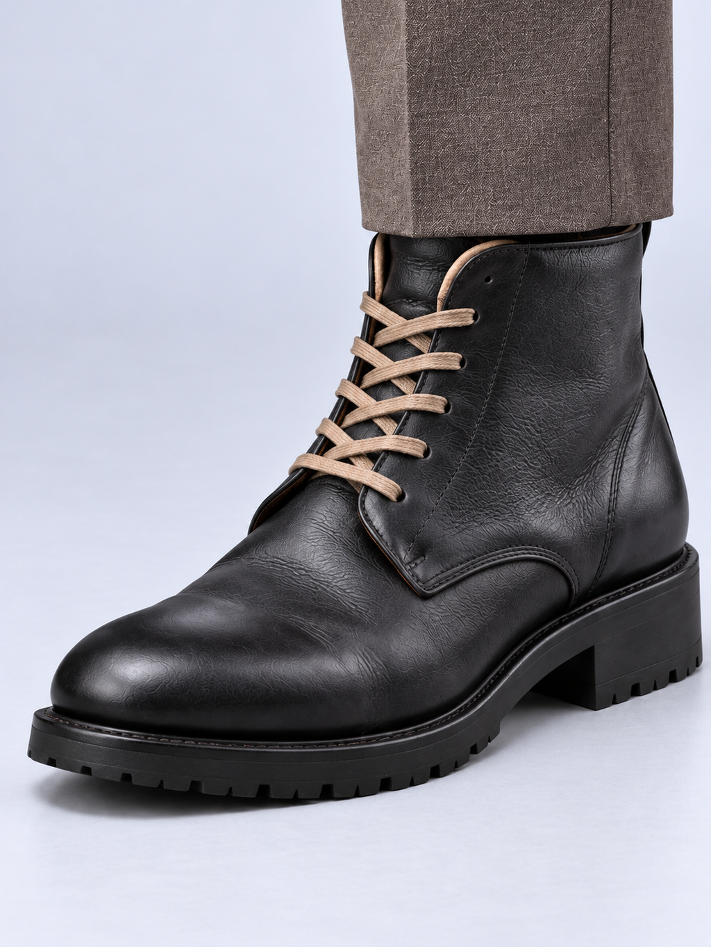 Bottines Homme à Lacets Classiques — Noir — détail