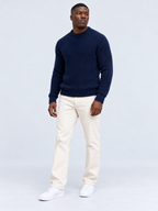 Pull Homme Côtelé Épais Col Rond — Bleu Marine — vue de face portée