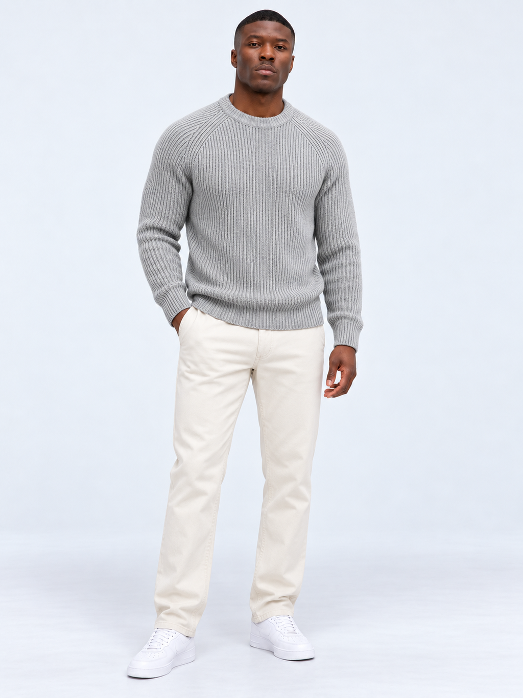 Pull Homme Côtelé Épais Col Rond — Gris — vue de face portée