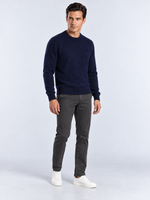 Pull Homme Col Rond Maille Douce — Bleu Marine — vue de face portée