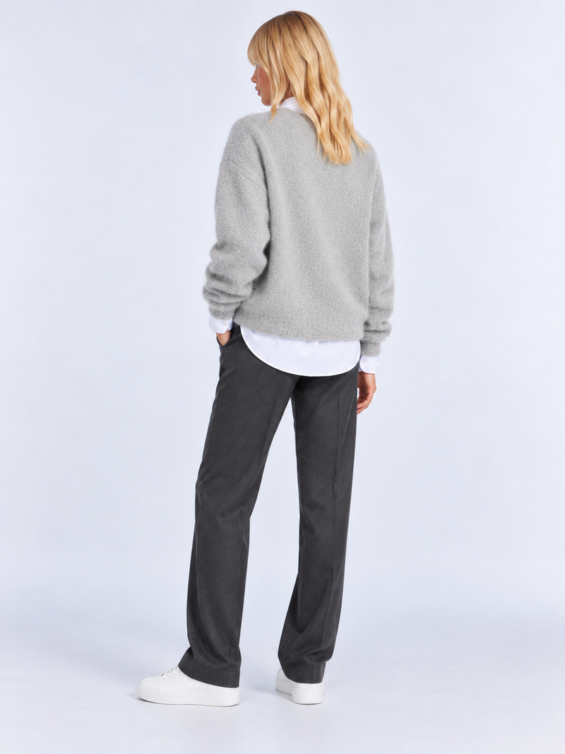Pull Femme Ample Maille Douce — Gris — vue de dos portée