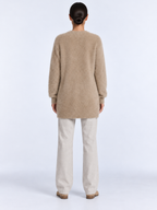 Cardigan Femme Maille Douce et Légère — Kaki — vue de dos portée