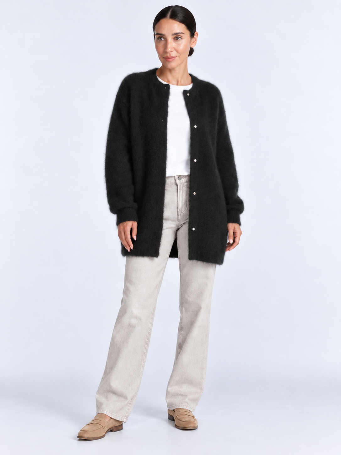 Cardigan Femme Maille Douce et Légère — Noir — vue de face portée