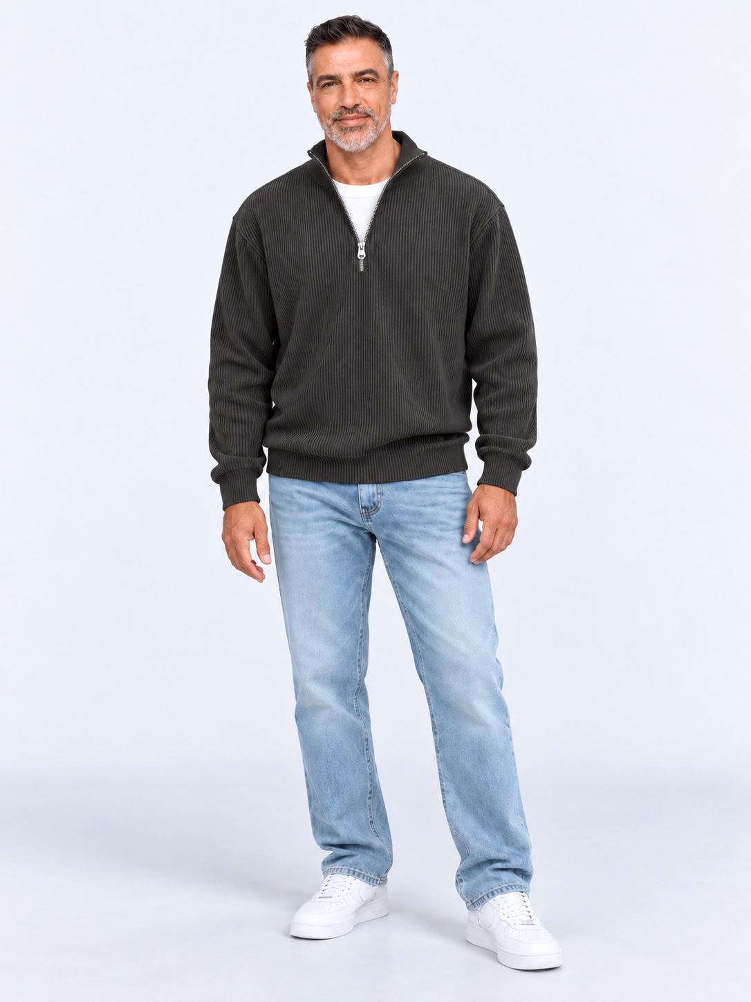 Pull Camionneur Homme Col Zippé Moderne — Noir — porté sur mannequin